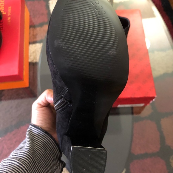 Guess suede booties - Picture 3 of 4